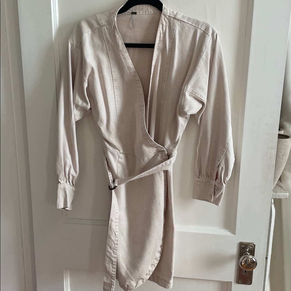Young Fabulous & Broke beige long sleeves mini wrap dress size small